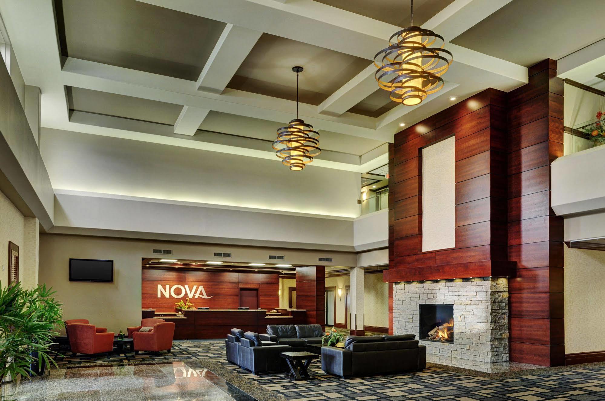 Chateau Nova Yellowhead Edmonton Exterior photo